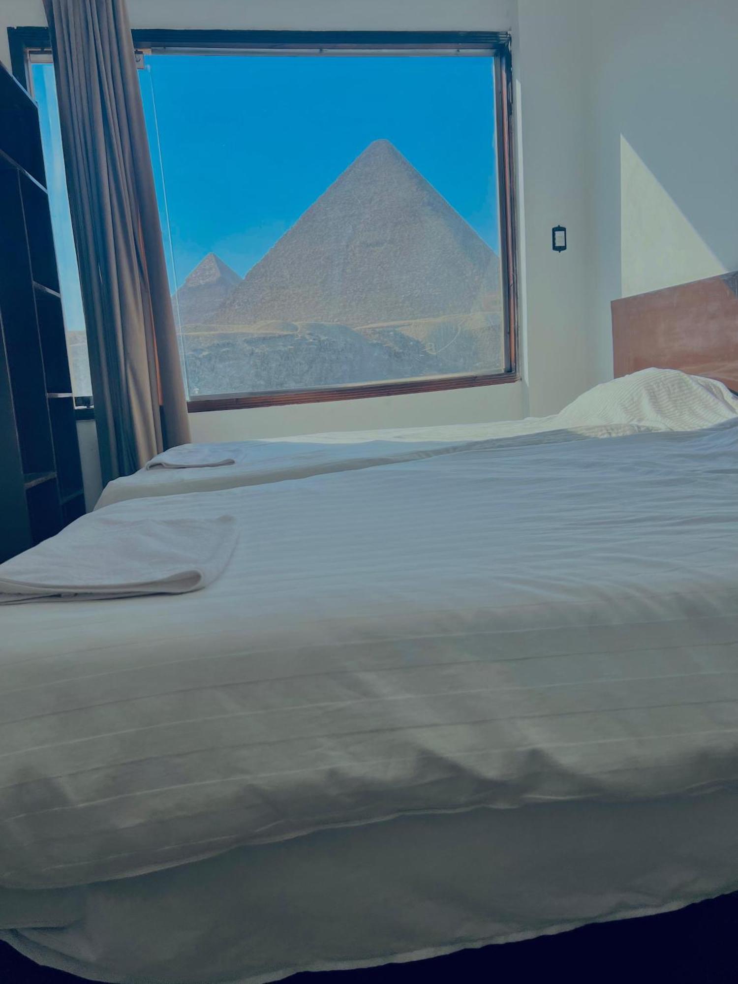 New Asia Pyramids View Kafret el-Gabal Esterno foto