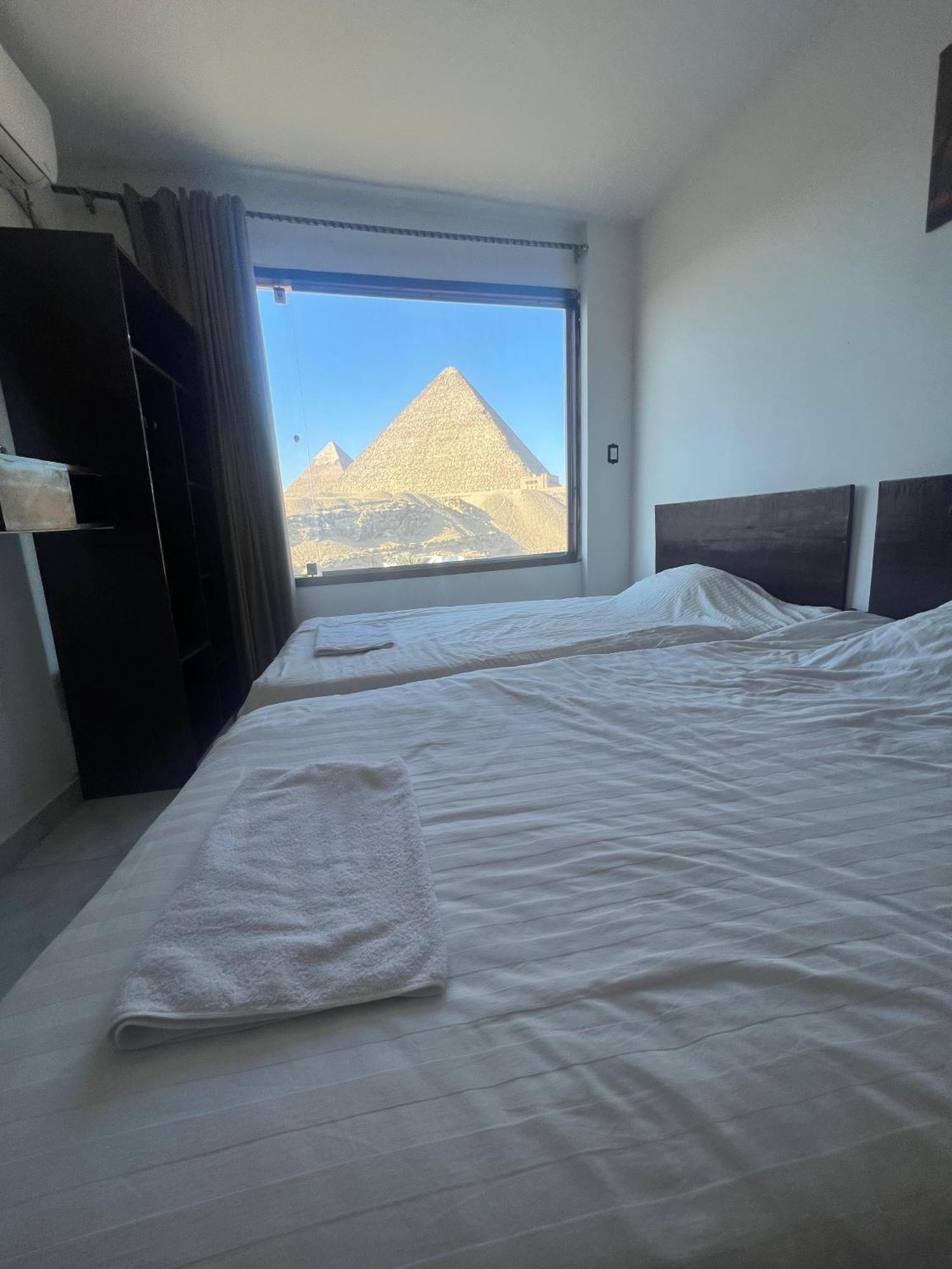 New Asia Pyramids View Kafret el-Gabal Esterno foto